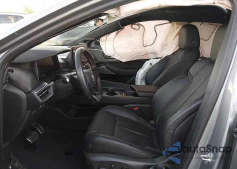 2024 Acura Zdx A-Spec z USA, uszkodzony, nr VIN 4W5KHNRL2RZ519283